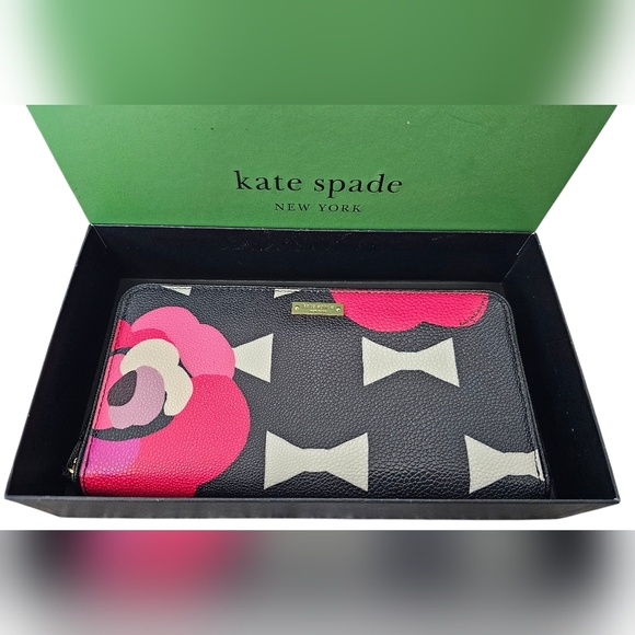 Kate Spade New York  Black and Red Long Wallet, story book lining, New In Box. - Picture 1 of 7